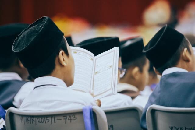 benefits reciting surah kahf